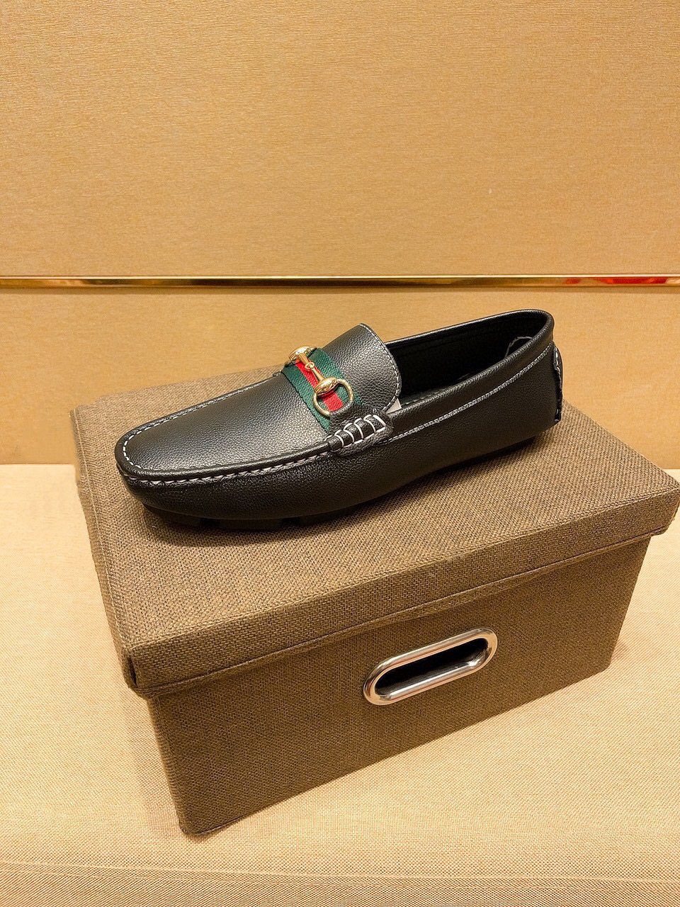 Gucci Black Loafers with Red and Green Strap — front