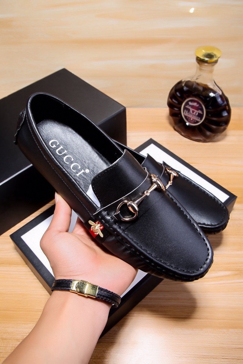 Gucci Men's Black Bit Loafers — model