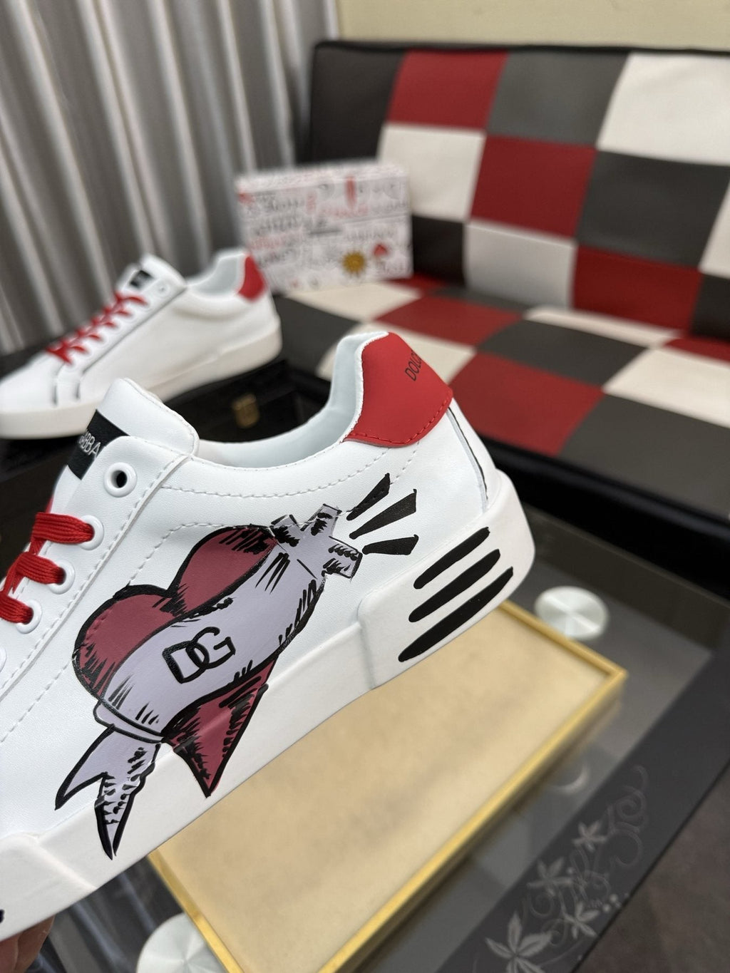 Dolce & Gabbana Red Lace Graphic Sneakers — detail