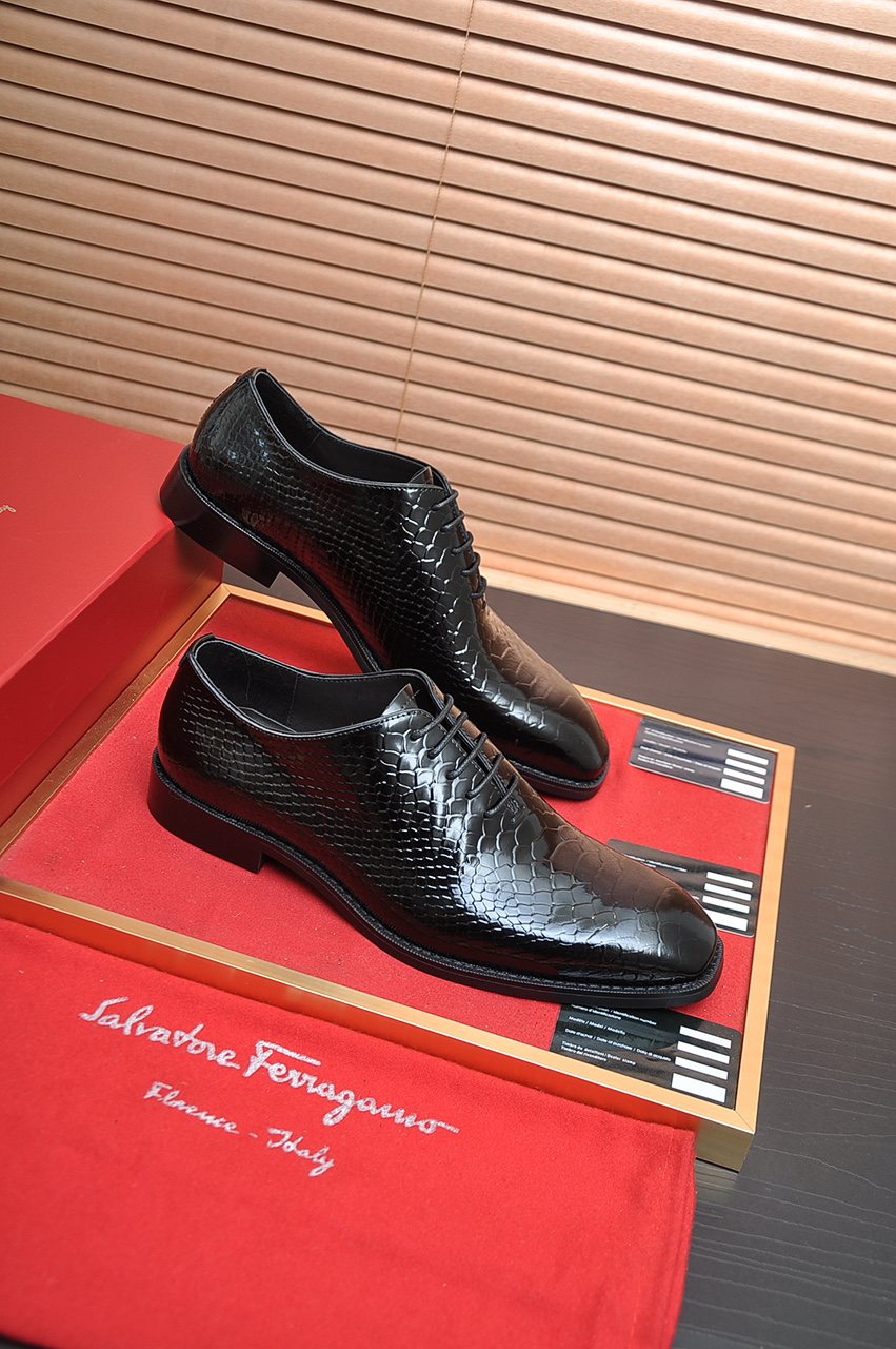 Ferragamo Black Textured Lace-Up Dress Shoes — side