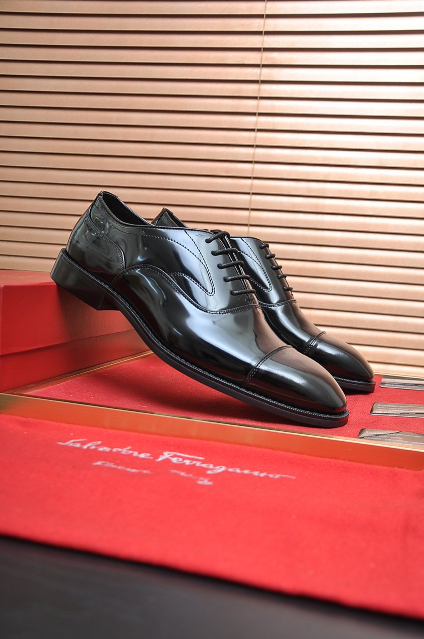 Salvatore Ferragamo Black Cap-Toe Lace-Up Dress Shoes — front