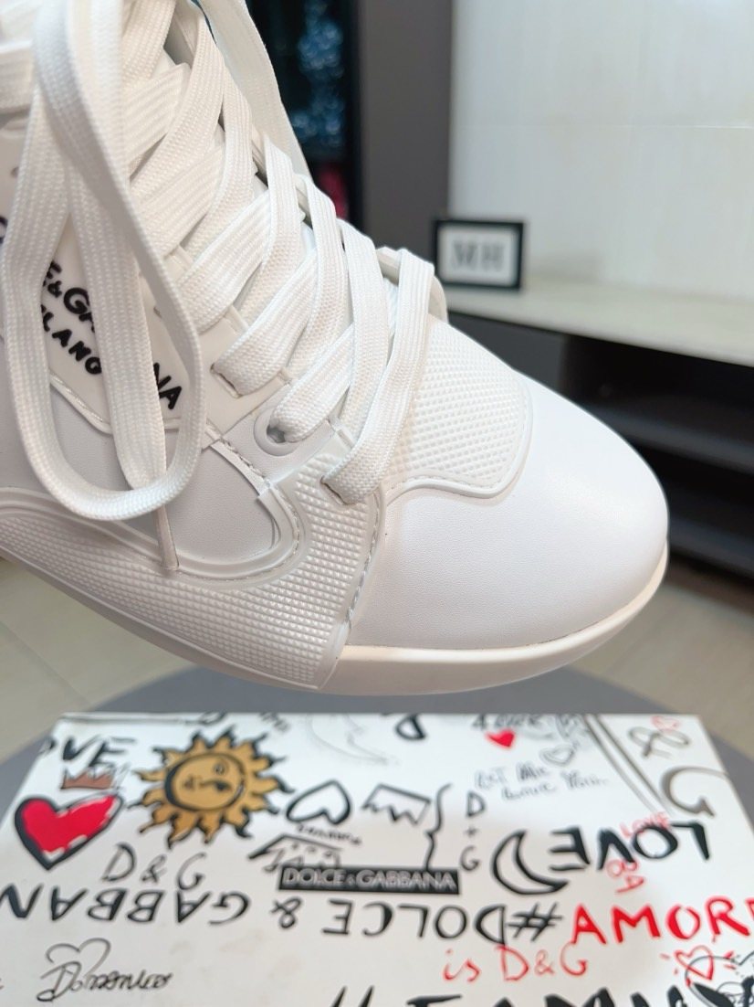 Dolce & Gabbana White Lace-Up High-Top Sneakers — detail