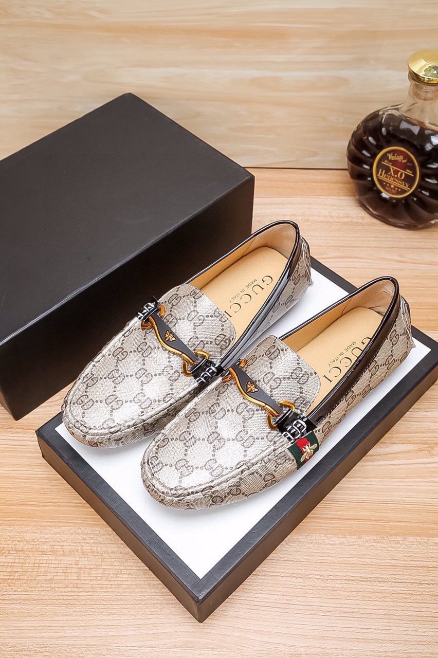 Gucci Patterned Driving Loafers — front