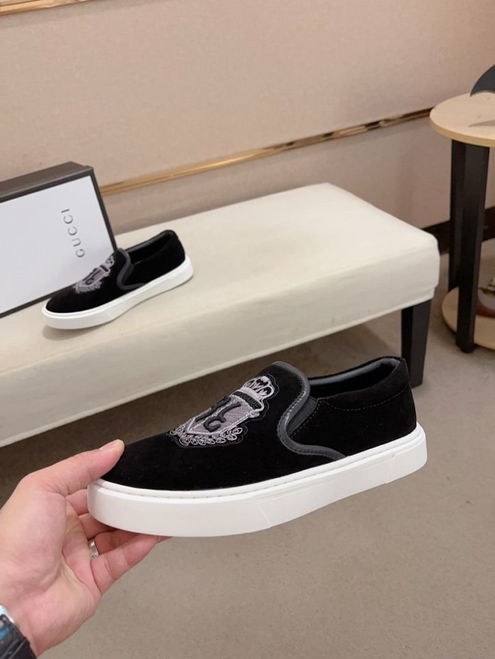 Gucci Crest Slip-On Shoes — side