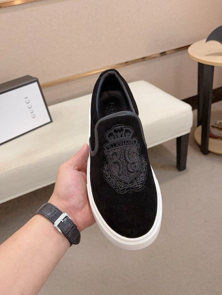 Gucci Crest Slip-On Shoes — front