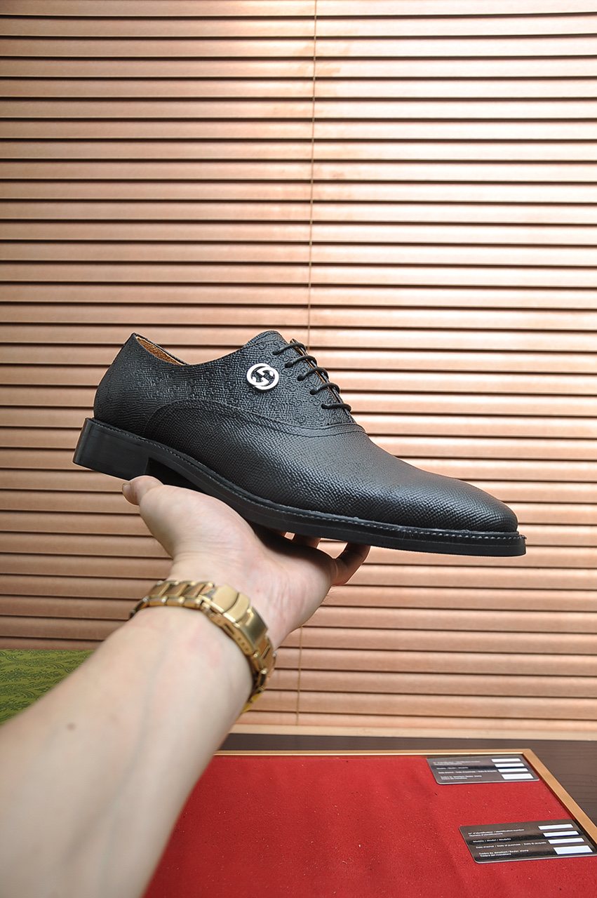 Gucci Textured-Panel Lace-Up Dress Shoes — model