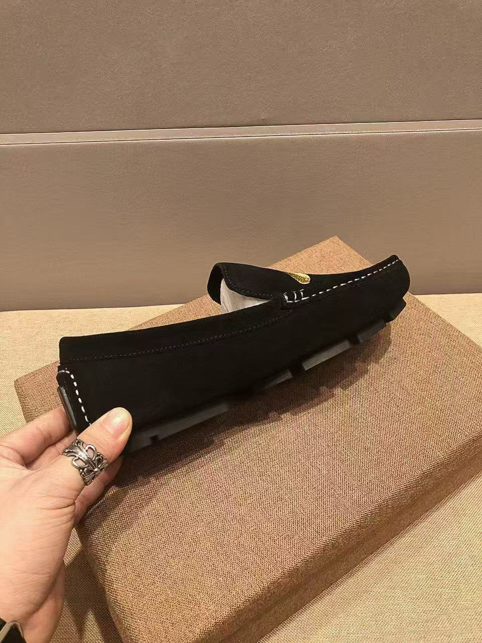 Gucci Black Bee-Embroidered Loafers — side