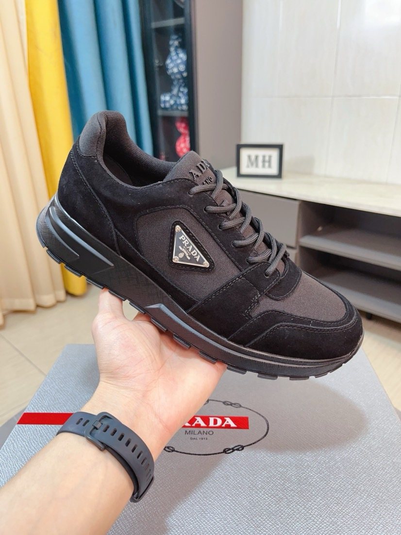 Prada Men's Paneled Low-Top Sneakers — model